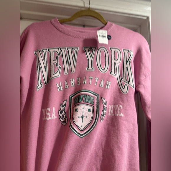 Abercrombie kids Crewneck NWT - Picture 3 of 5